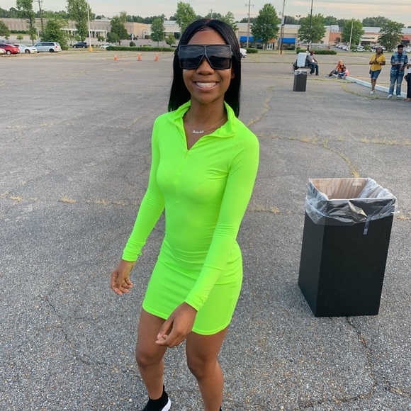 Neon green dress - Picture 2 of 2